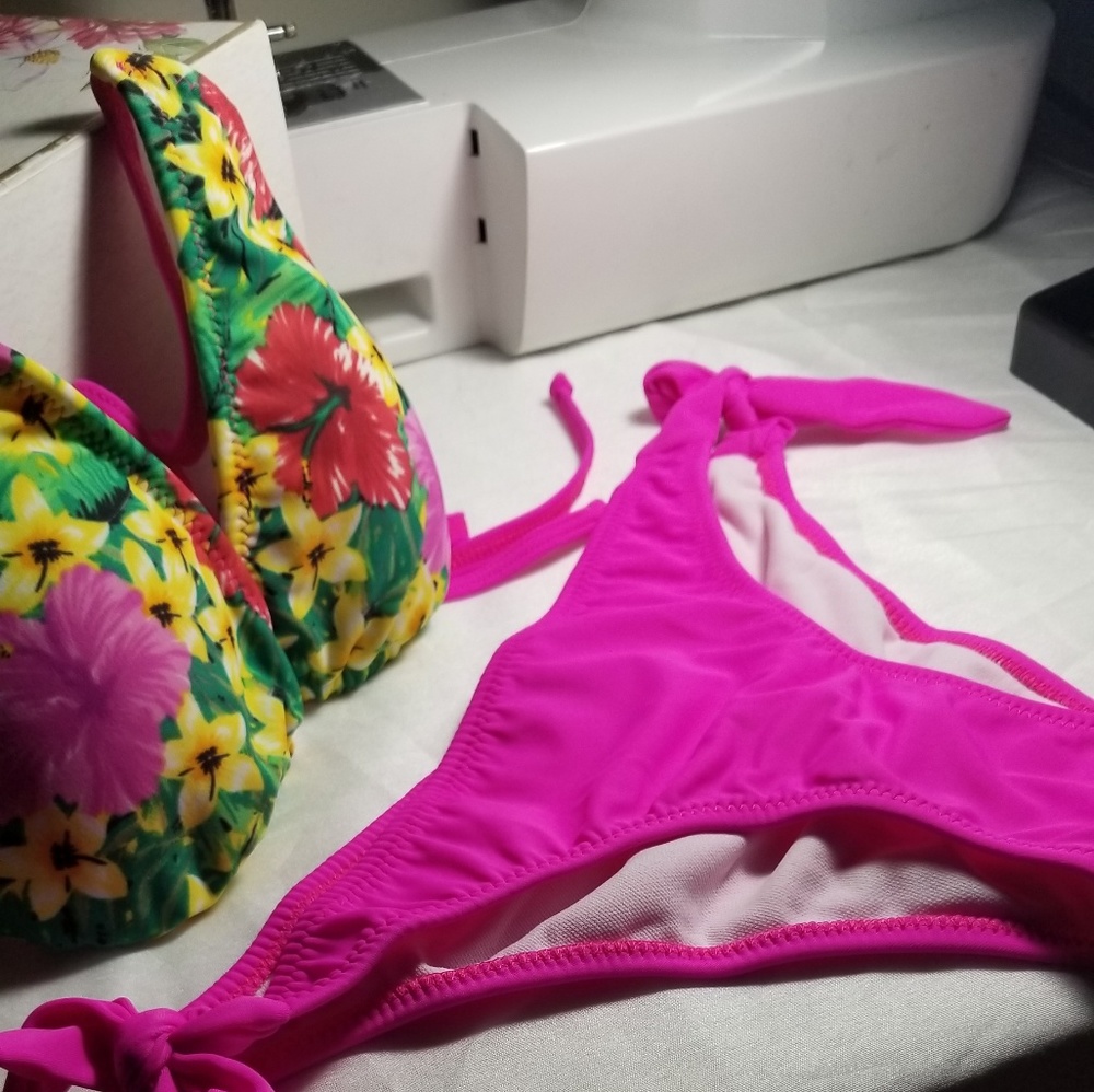 2 pieces swinwear from Colombia